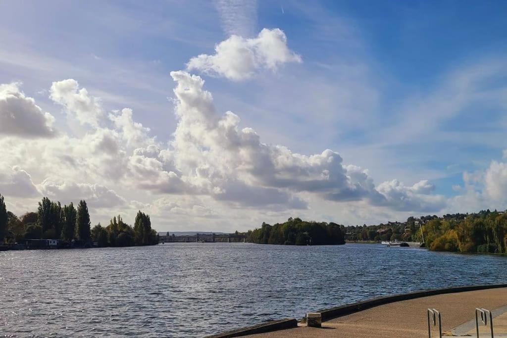 Studio Cosy Avec Vue Sur La Seine 康弗兰斯·圣荷诺 外观 照片